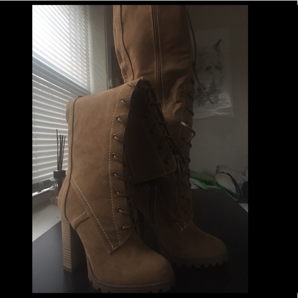 LIGHT BROWN KNEE HIGH HIGH HEELS